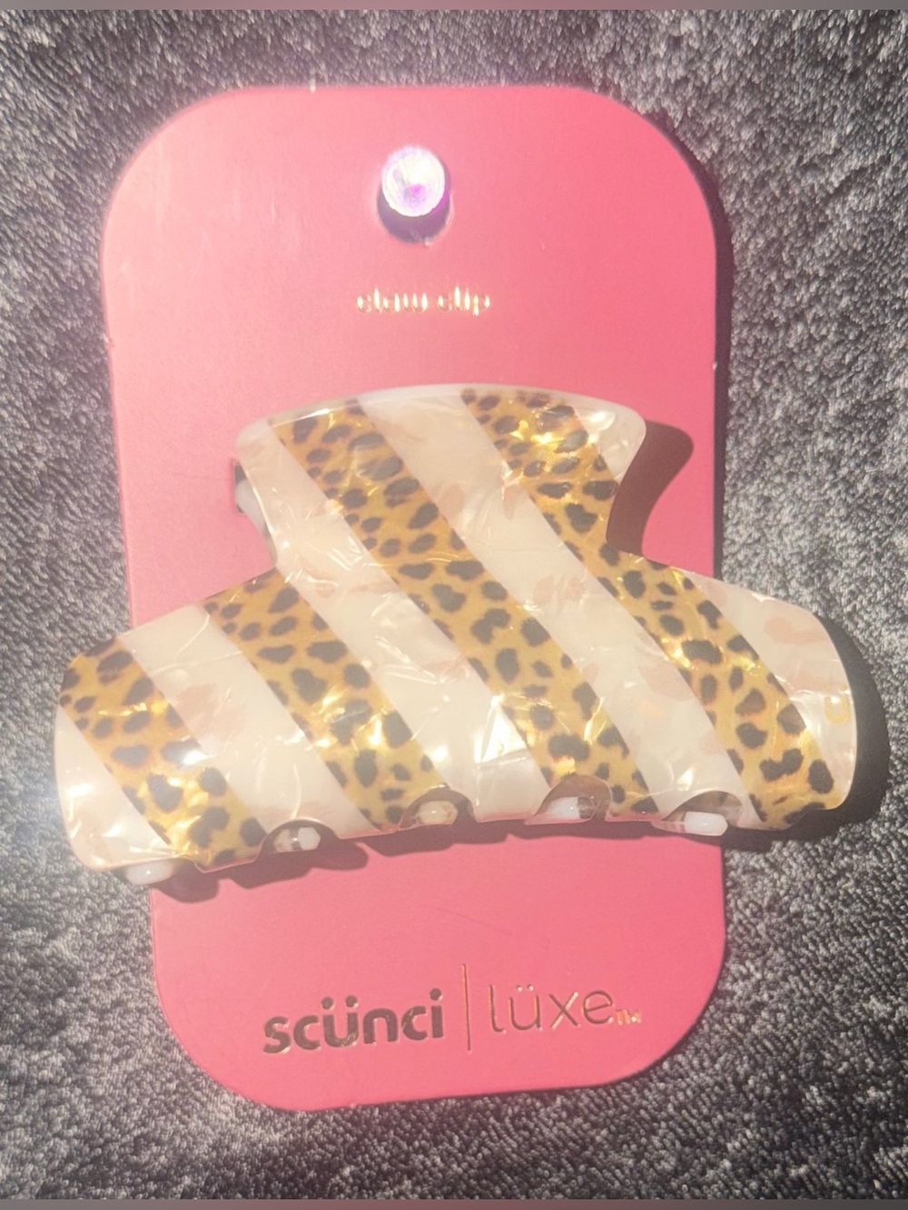 Scunci Luxe Leopard & Cream Resin Hair Claw Clip